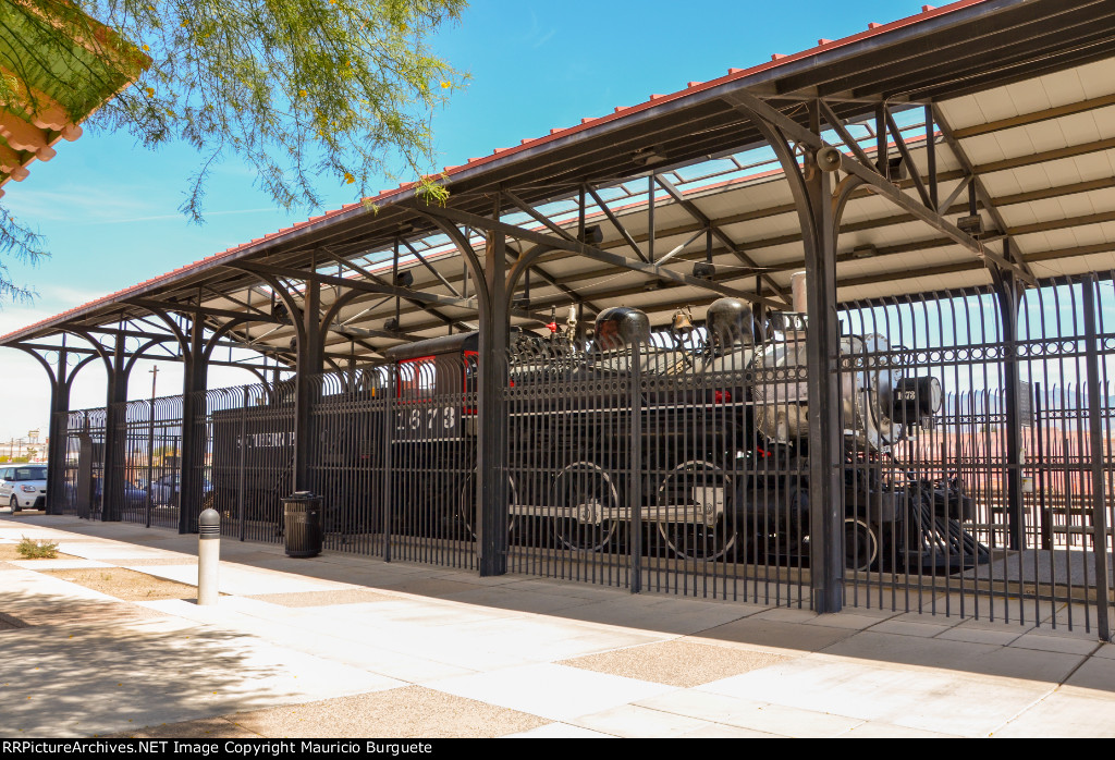 Southern Pacific 2-6-0 Steam Locomotive